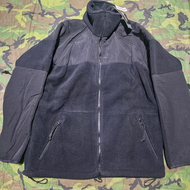 미군오리지날 300폴라텍 미사용신품 MR