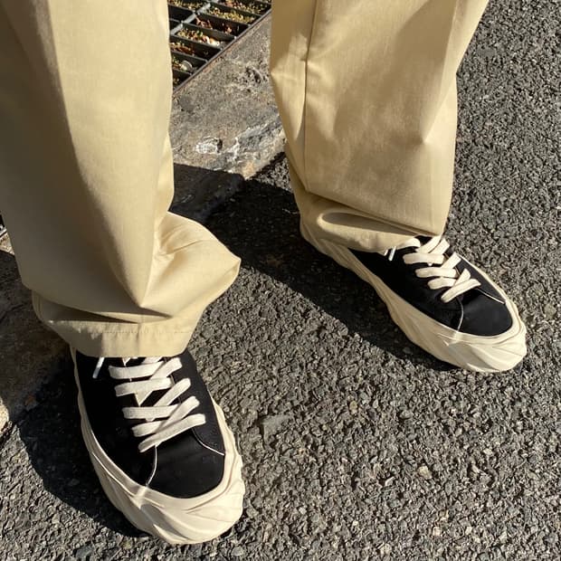 에이지 스니커즈 (AGE Sneakers)