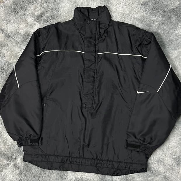 나이키올드스쿨 누빔 아노락 점퍼