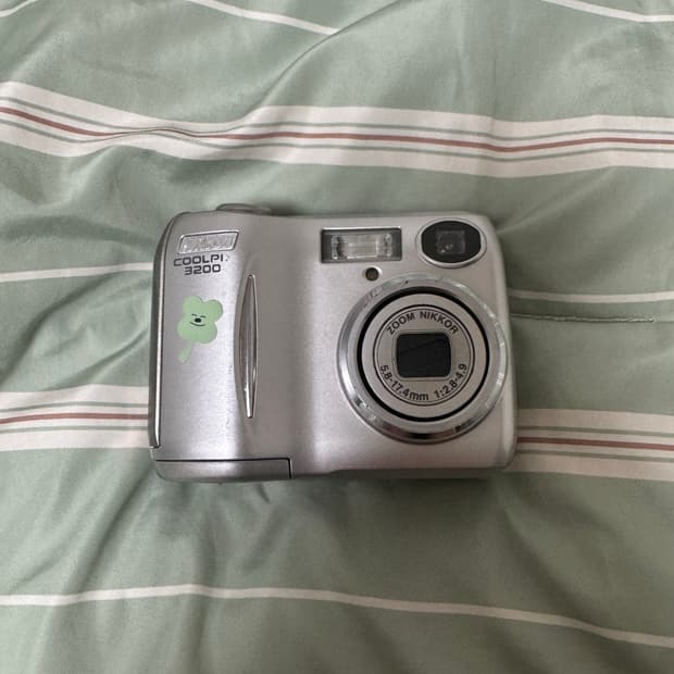 니콘 COOLPIX 3200 디카 판매합니다 !