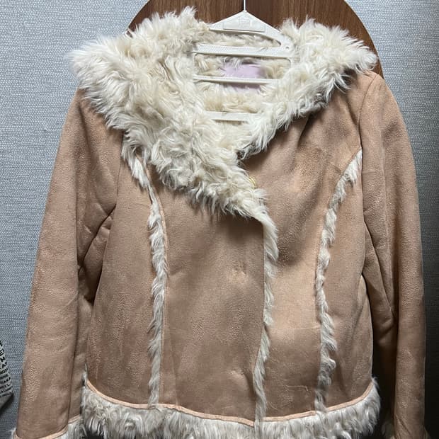 베이지+분홍 무스탕