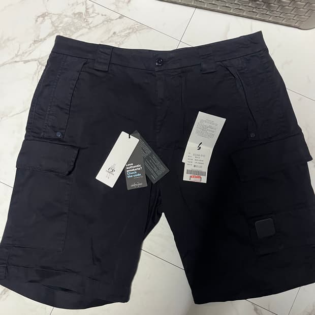 [52] cp컴퍼니 반바지