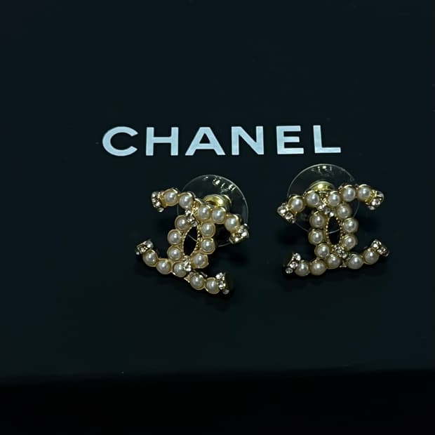 샤넬 정품 CC 업사이클링 클래식 펄 진주 귀걸이