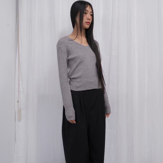 비센사이 비삼샵 브이넥 니트 블랙