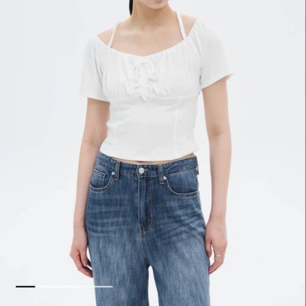 에잇세컨즈 셔링 반팔