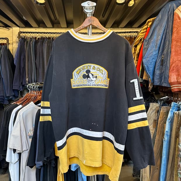 디즈니 미키마우스 자수 스웻 셔츠