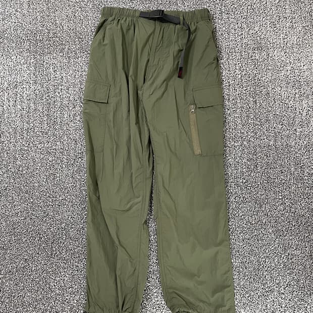 빈티지9. Gramicci 그라미치 나일론 우븐 테이퍼드핏 팬츠 카키