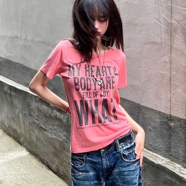 00's Girly Grunge Lettering Tee