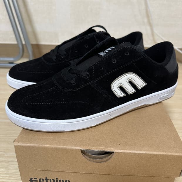 [280] Etnies Lo-Cut Black/White