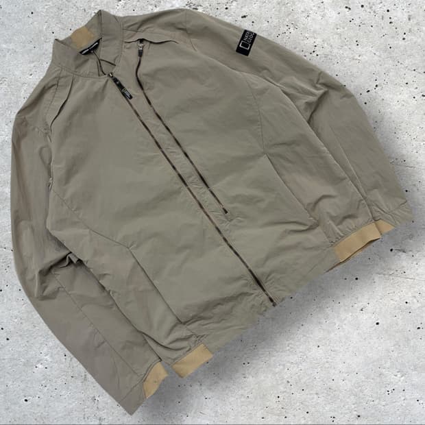 [95] 내셔널지오그래픽 봄버 나일론 바람막이 자켓 카키색 C42