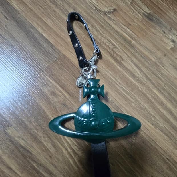 비비안 웨스트우드
오브 모티브 글러브 홀더 키링