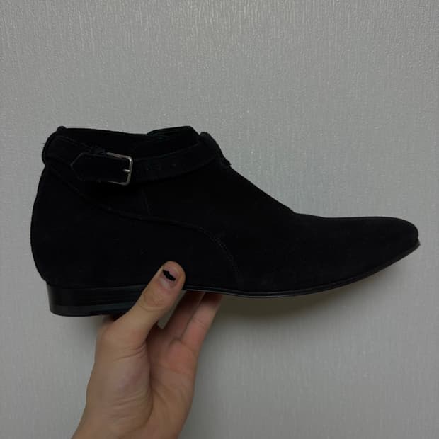 Saint Laurent 생로랑 블랙 스웨이드 미드 은장버클 부츠