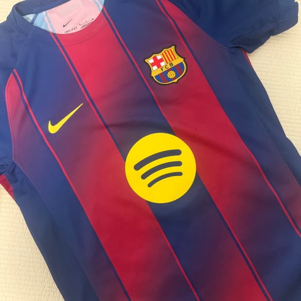 2526 바르셀로나 홈 유니폼