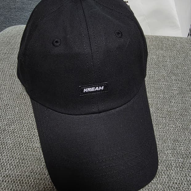 크림 볼캡 모자 