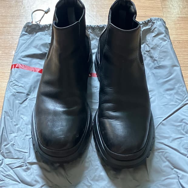 프라다 스포츠 코만도솔 첼시부츠