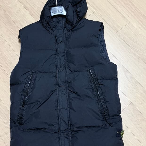 스톤아일랜드 키즈 조끼패딩 14y