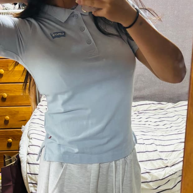 리바이스 파스텔톤 카라티