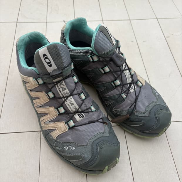 살로몬 운동화