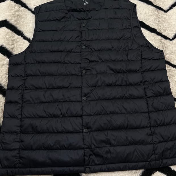 [XL]유니클로 경량 베스트/블랙