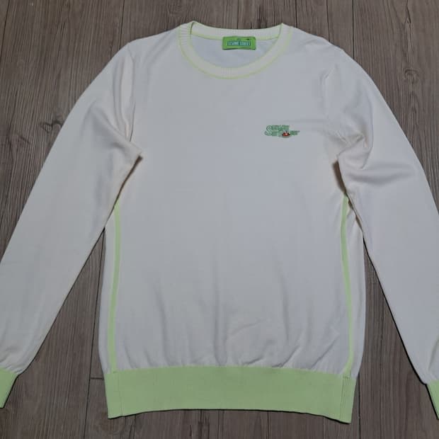 세사미스트리트 여성 니트티 100