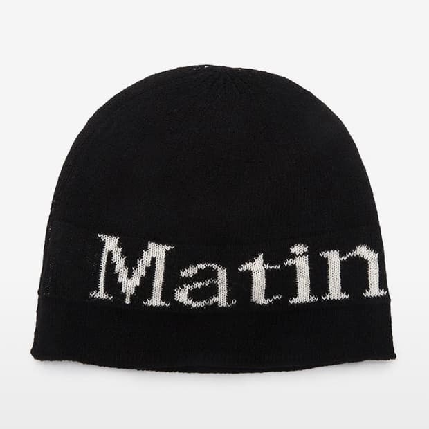 마뗑킴 LOGO LINEN SHORT BEANIE IN BLACK