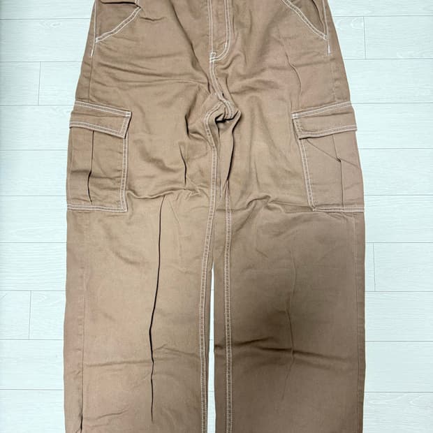 브라운 화이트 스티치 와이드 카고팬츠