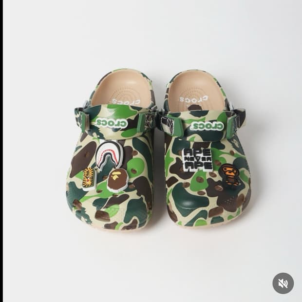 베이프x크록스 콜라보 클래식 카모 클로그