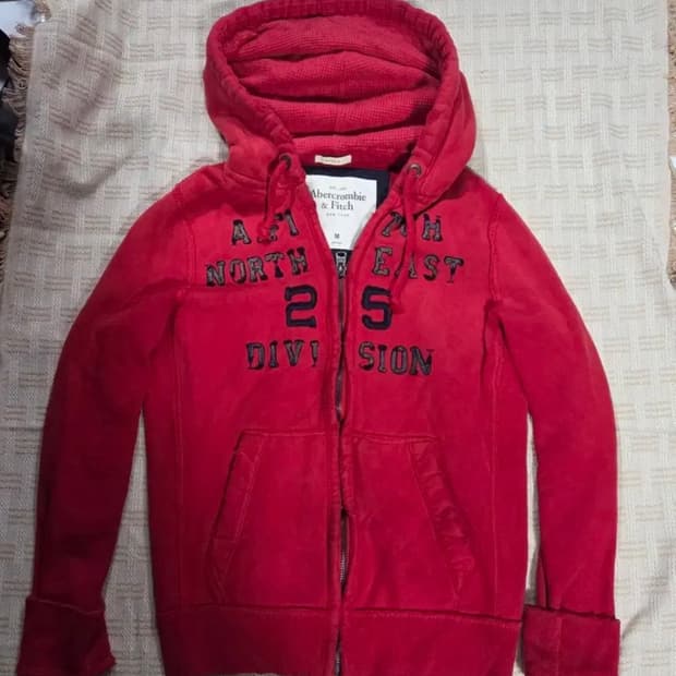 아베크롬비 후드집업 레드 M