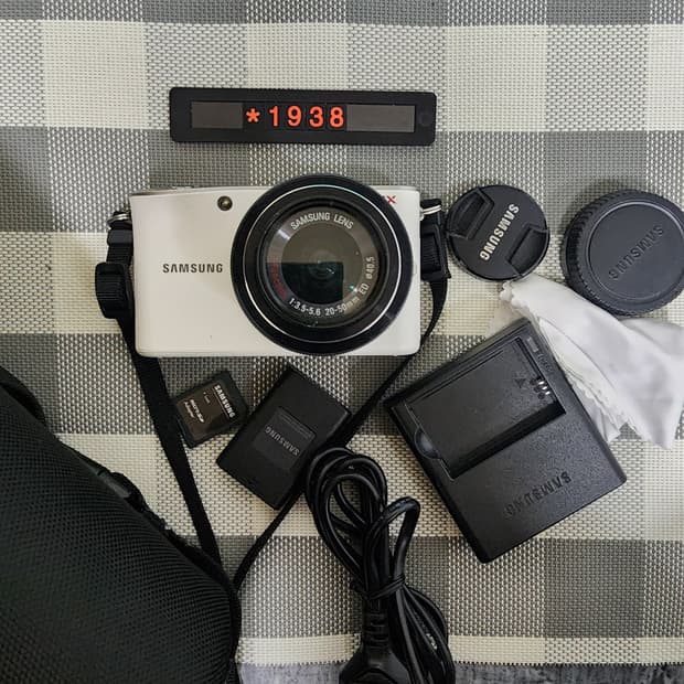 삼성 NX 100 디지털카메라 화이트바디 가방세트