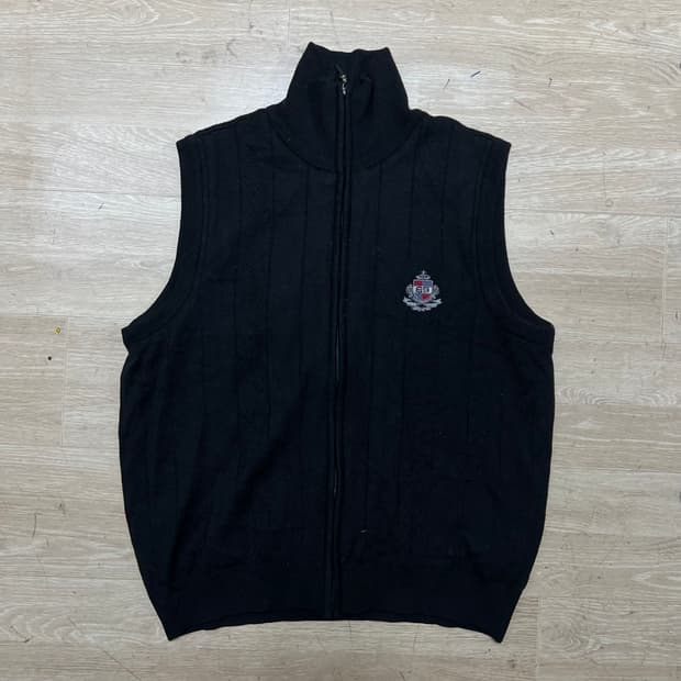 발렌시아가 자수로고 하이넥 방풍 니트집업 조끼 [블랙] 105