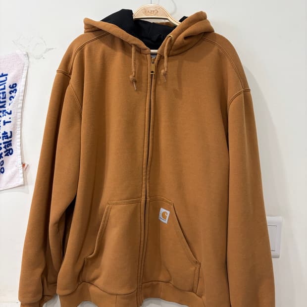 2. 칼하트 후드집업