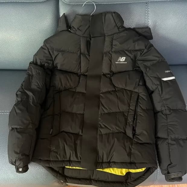 뉴발란스 블랙 패딩 점퍼