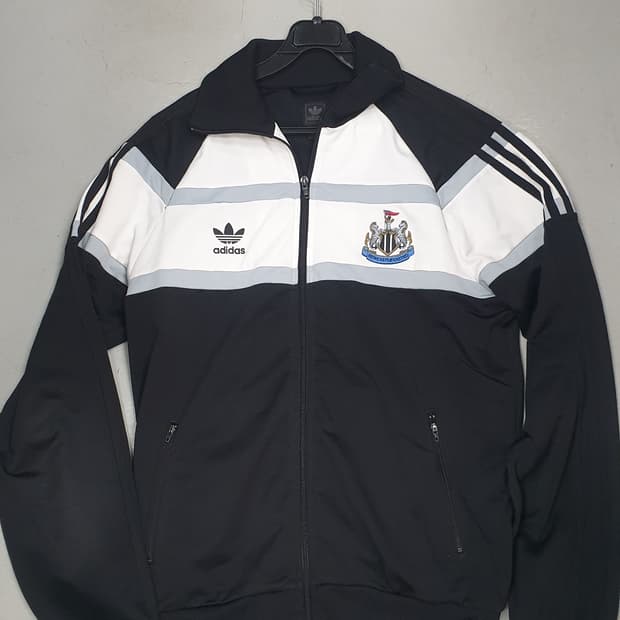 아디다스 뉴캐슬 트랙탑 105