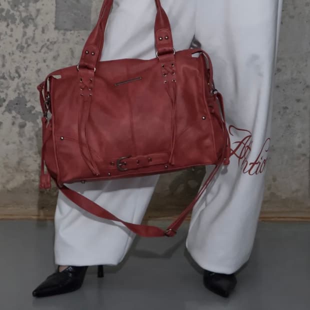 팬시클럽 벨티드 워싱 레더백 숄더백 체리레드