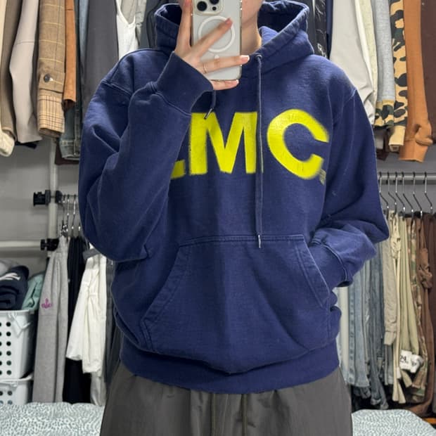 LMC 후드티