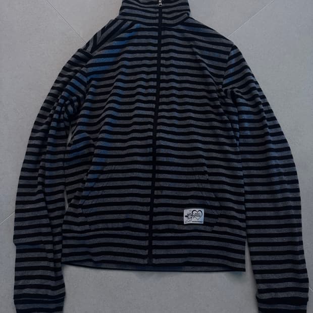 스컬프터 스트라이프 집업 판매