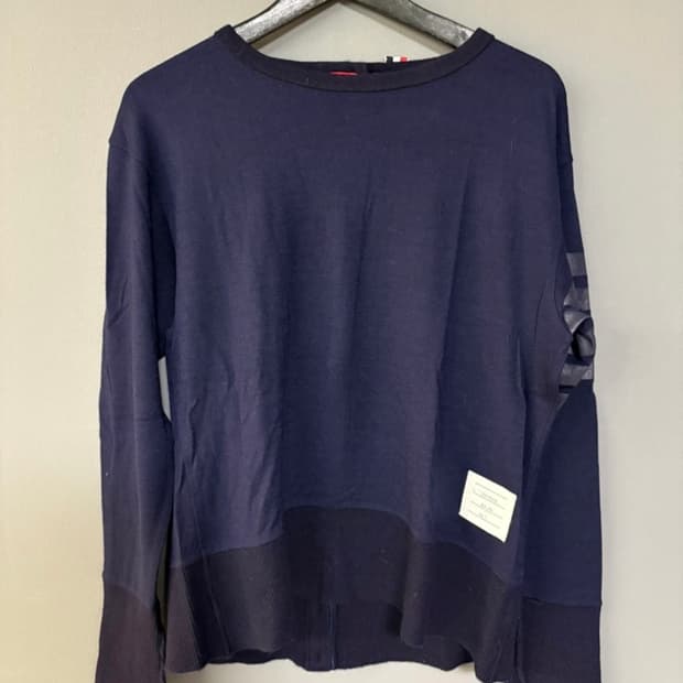 톰브라운 후면 버튼 니트 네이비 3사이즈