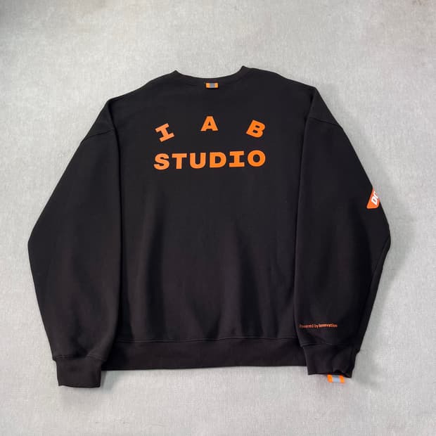 105 아이앱 스튜디오 X 두산 맨투맨