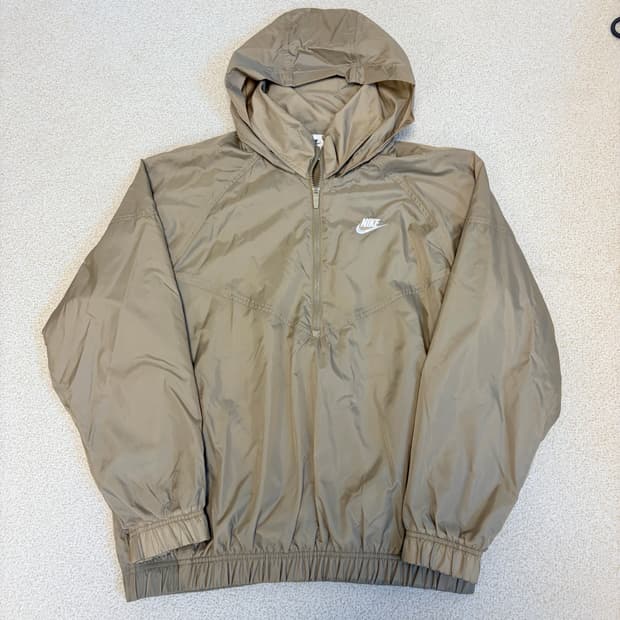 나이키 아노락 반집업 바람막이 베이지