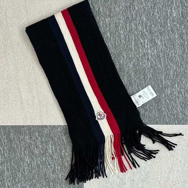 몽클레어 3컬러 와펜 울 머플러