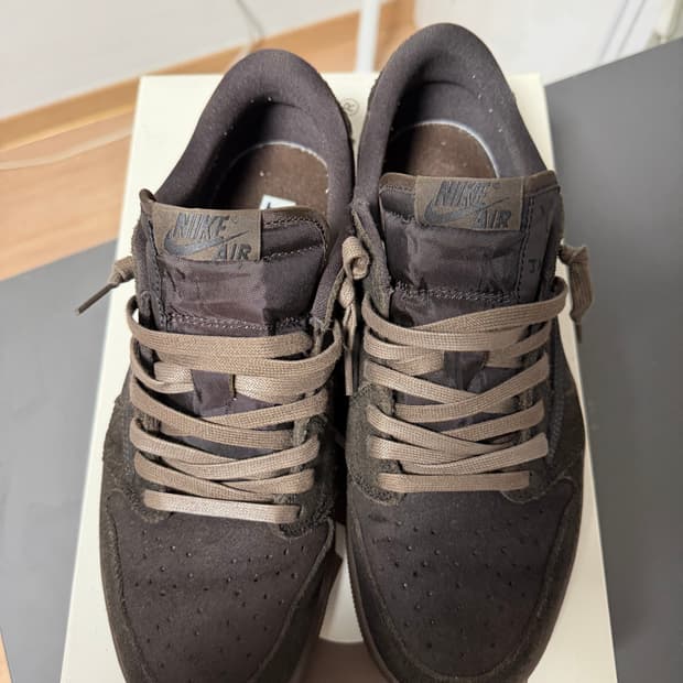 스캇 벨벳브라운 275