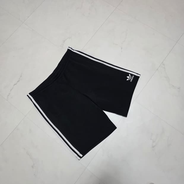 L 아디다스 파이어버드 반바지 블랙