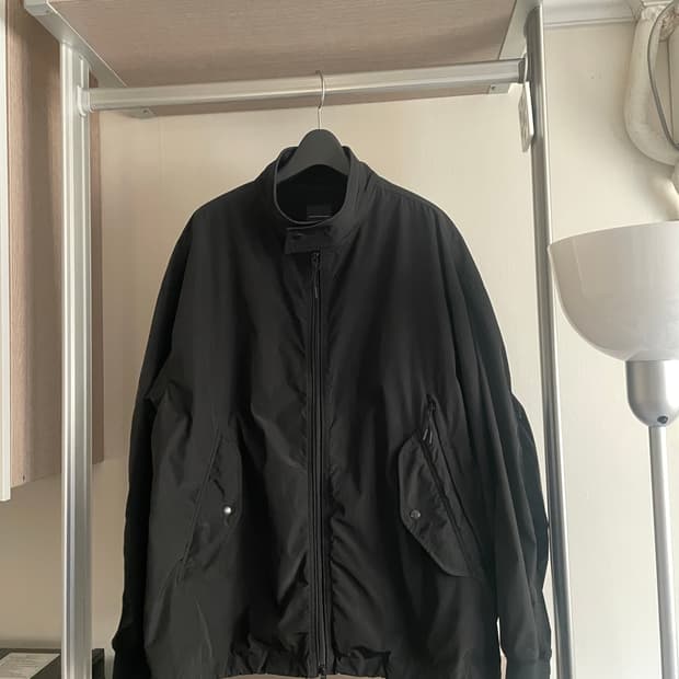 모이프 wide dog ear jacket (나일론 해링턴 자켓)