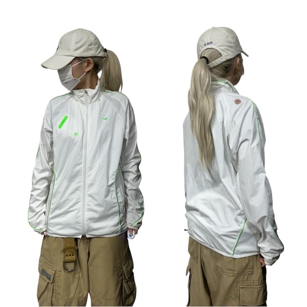 나이키 화이트 오버핏 그린 사이드 라인 바람막이 자켓 M