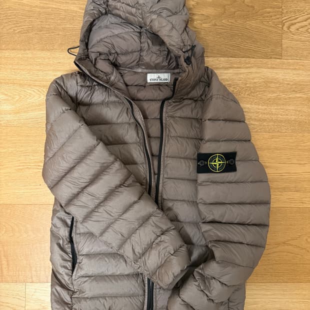 스톤아일랜드 경량패딩