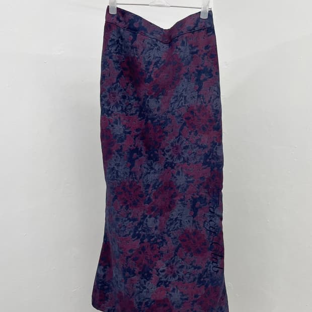 팬시클럽 오리엔탈 플로럴 로고 롱스커트 