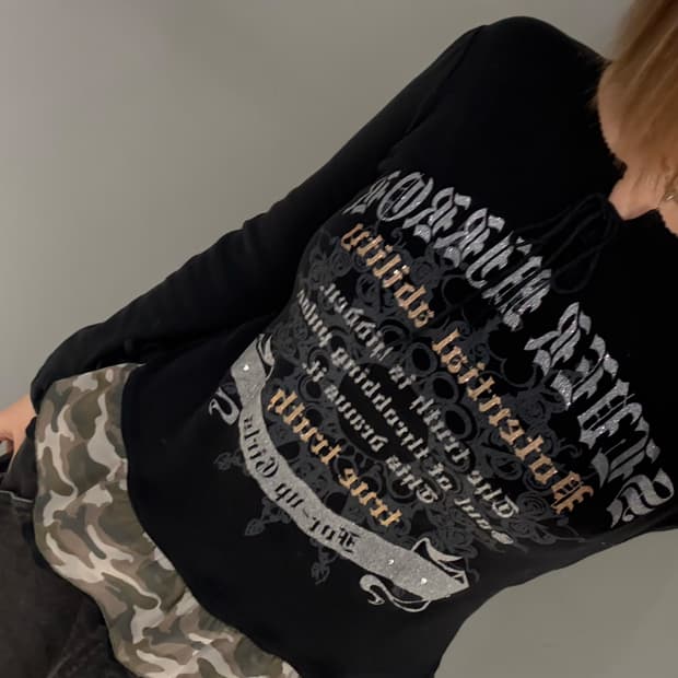 eyelet lettering detail long sleeve