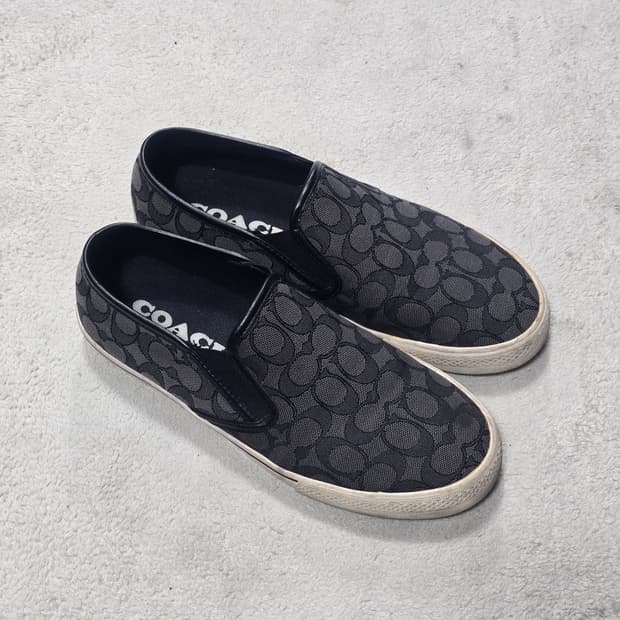 코치 시그니처 슬립온 265
