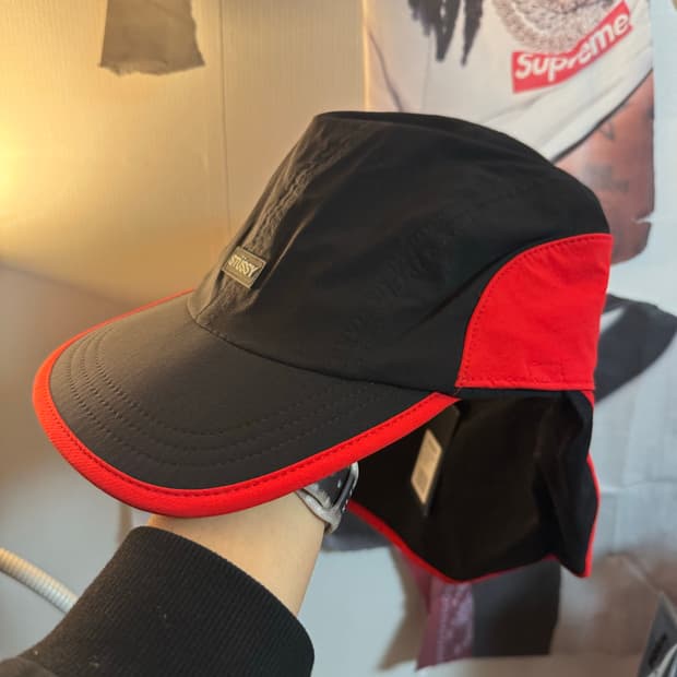 스투시 이어플랩 캡 새상품