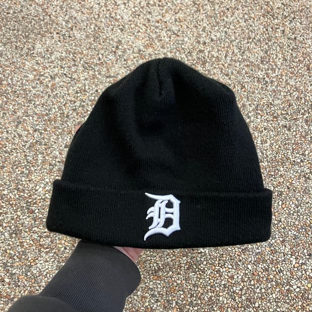 182 뉴에라 비니